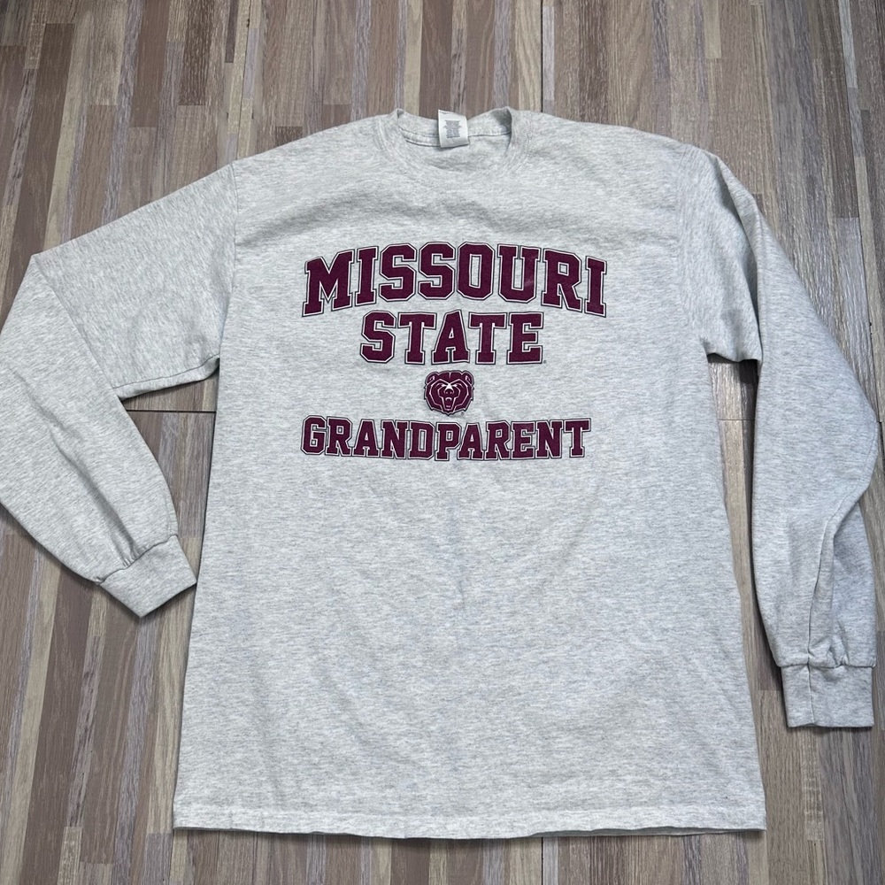 Gray Long Sleeve T-shirt with Maroon MSU Bears Grandparent Print, Medium